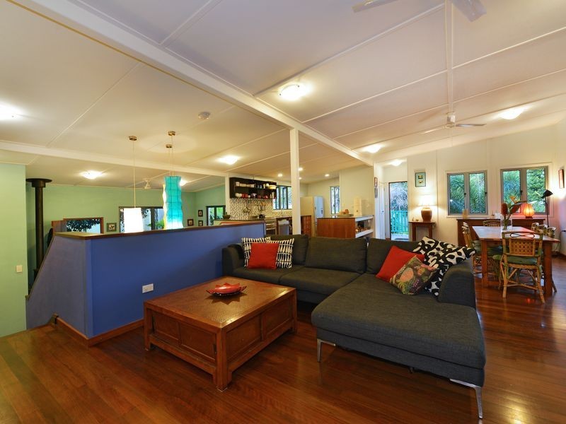 4 Walsh Street, Edge Hill QLD 4870