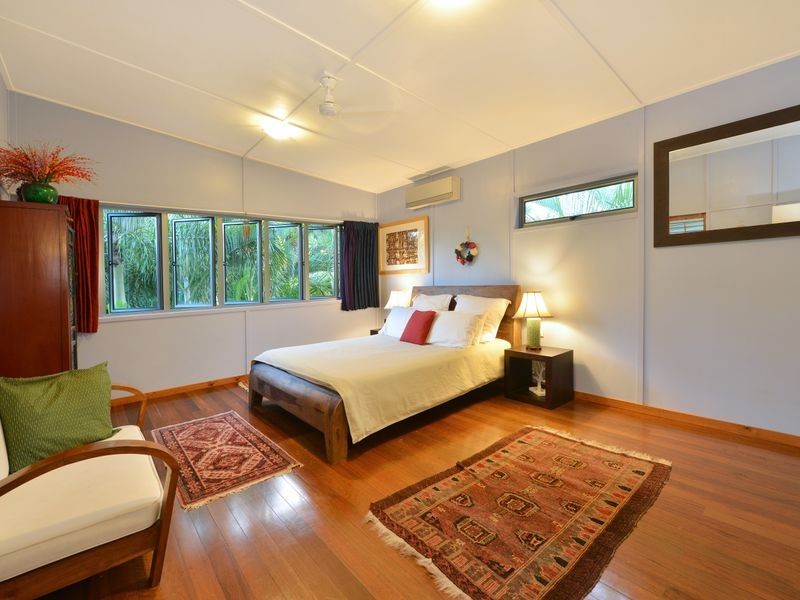 4 Walsh Street, Edge Hill QLD 4870