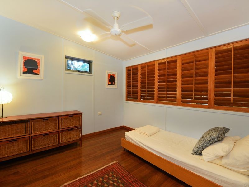 4 Walsh Street, Edge Hill QLD 4870