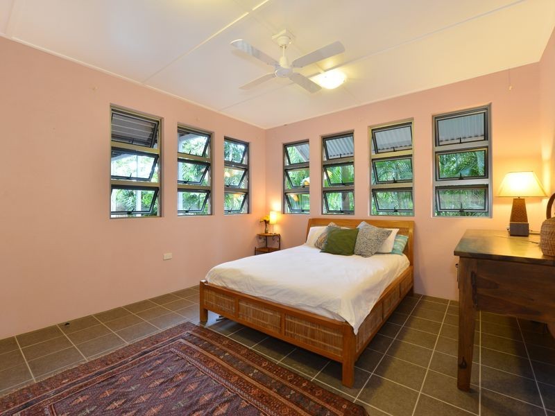 4 Walsh Street, Edge Hill QLD 4870