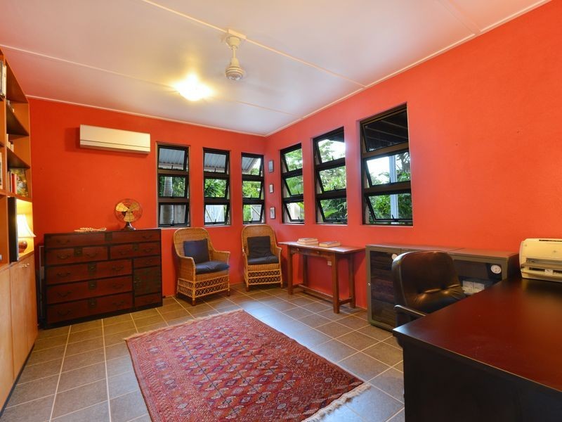 4 Walsh Street, Edge Hill QLD 4870