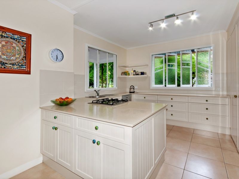 6 Avon Street, Stratford QLD 4870