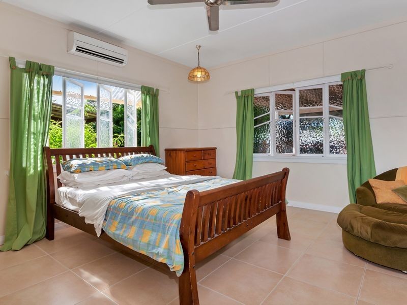 6 Avon Street, Stratford QLD 4870