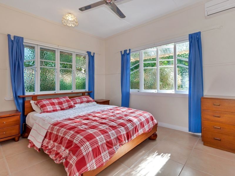 6 Avon Street, Stratford QLD 4870