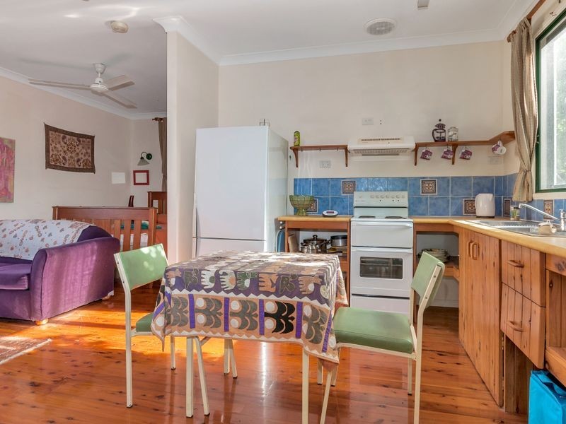 6 Avon Street, Stratford QLD 4870