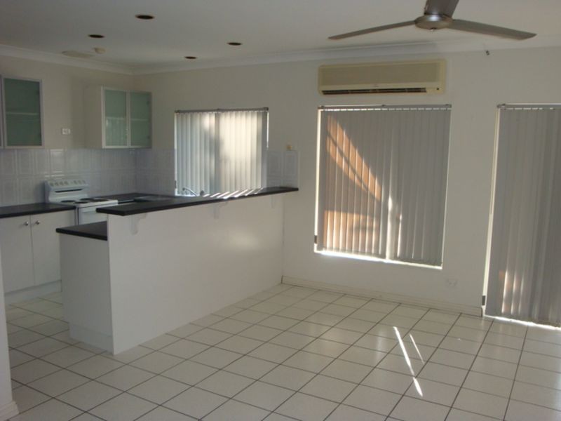 5 Molloy Close, Smithfield QLD 4878