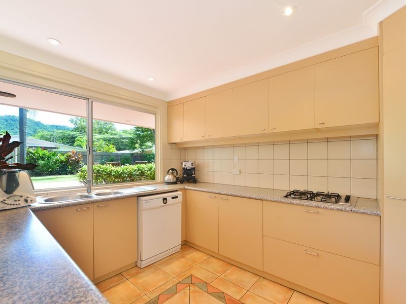 132 Russell Street, Edge Hill QLD 4870