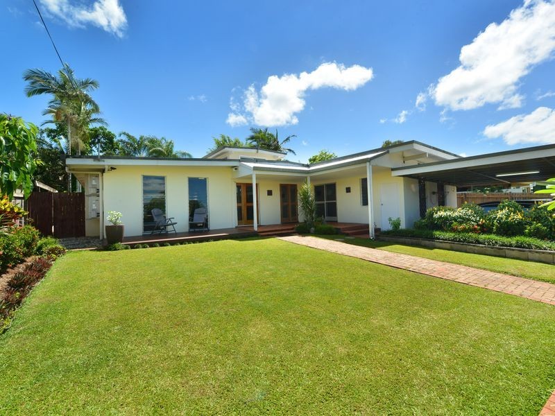 132 Russell Street, Edge Hill QLD 4870