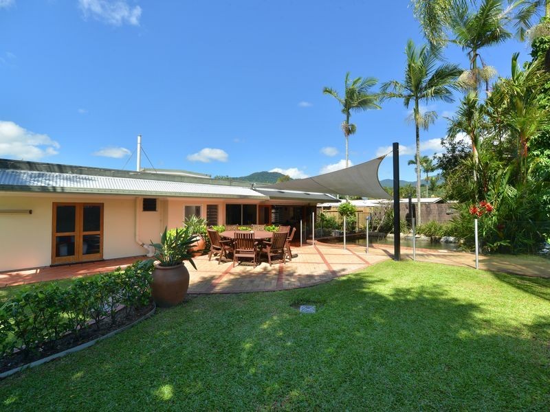 132 Russell Street, Edge Hill QLD 4870