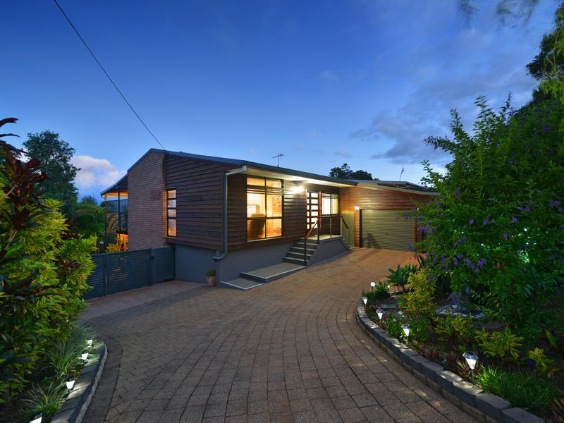 52 Flecker Street, Whitfield QLD 4870