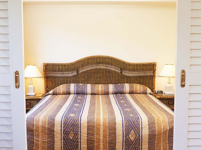 1726/2 Greenslopes Street, Cairns North QLD 4870