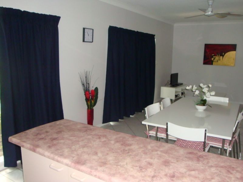 Manoora QLD 4870