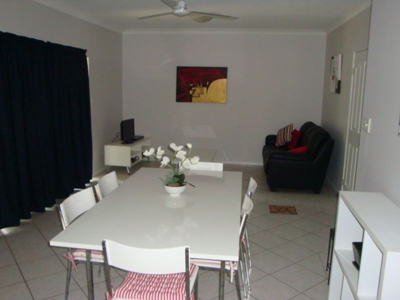 Manoora QLD 4870