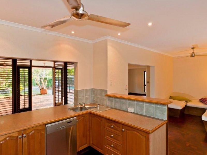 6 Carolyn Close, Yorkeys Knob QLD 4878