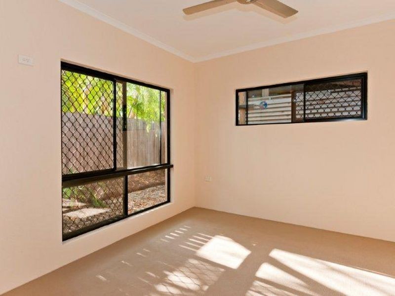 6 Carolyn Close, Yorkeys Knob QLD 4878