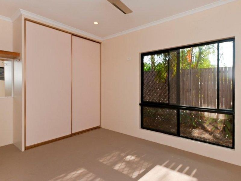 6 Carolyn Close, Yorkeys Knob QLD 4878