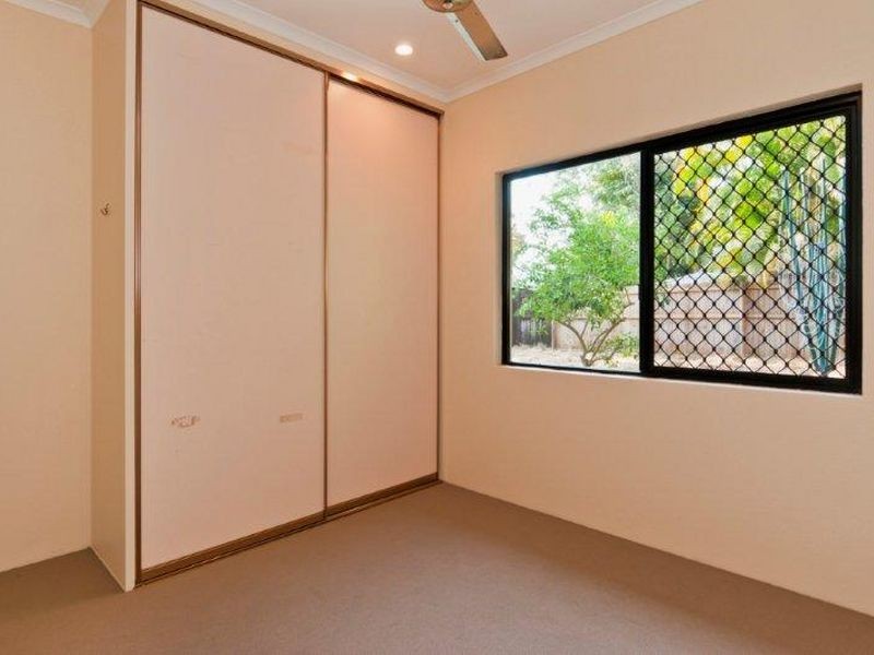 6 Carolyn Close, Yorkeys Knob QLD 4878
