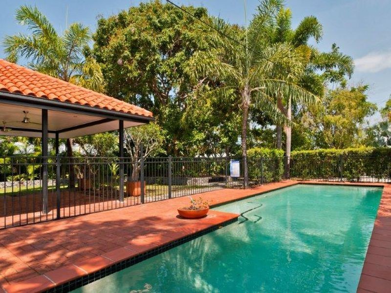 6 Carolyn Close, Yorkeys Knob QLD 4878