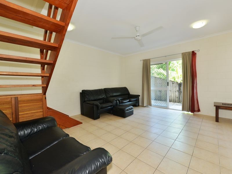 7/16 Robert Road, Bentley Park QLD 4869