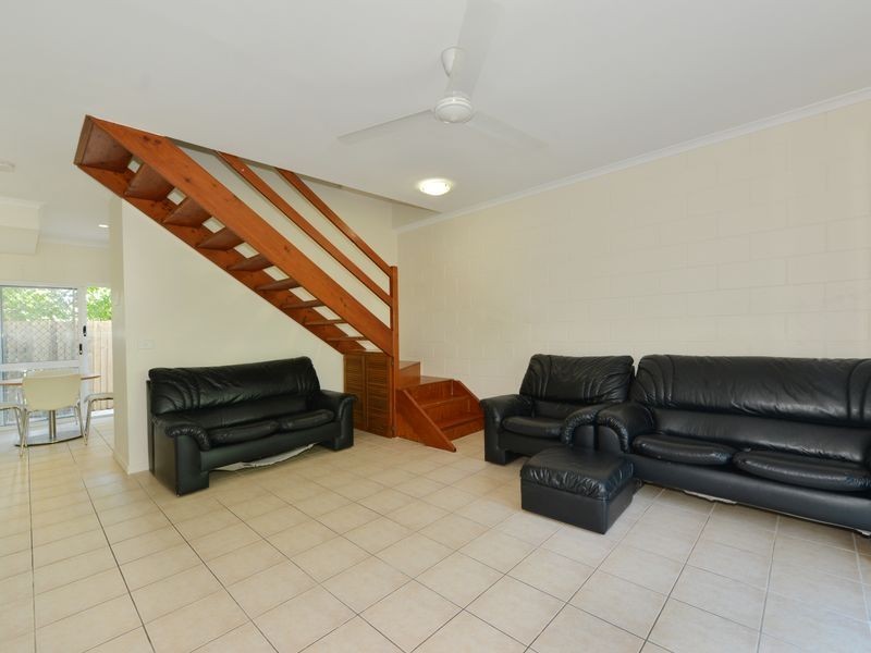 7/16 Robert Road, Bentley Park QLD 4869