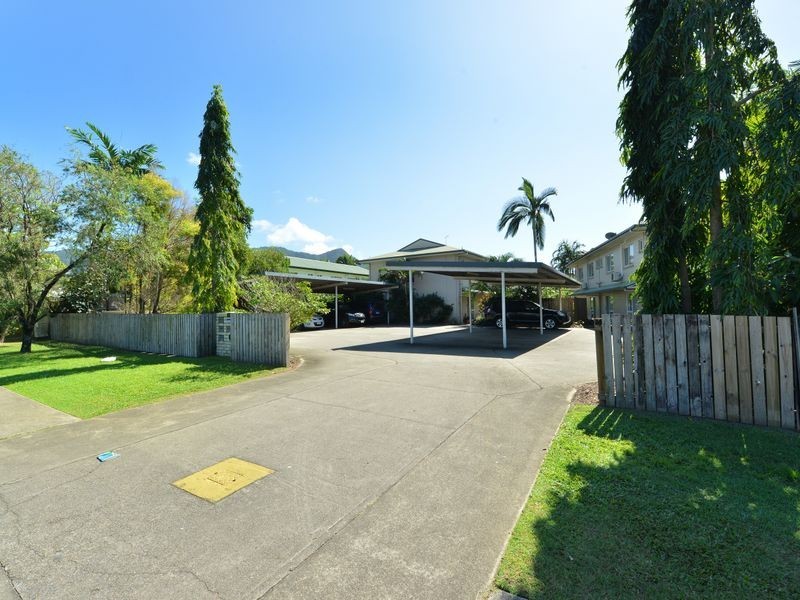 7/16 Robert Road, Bentley Park QLD 4869