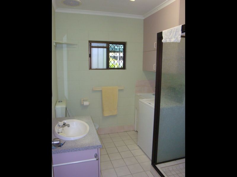 Manunda QLD 4870