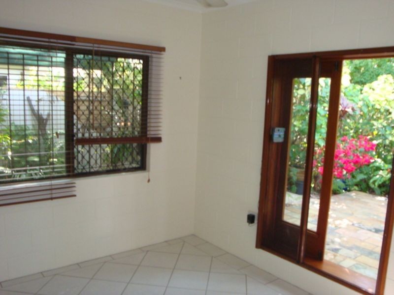 Manunda QLD 4870