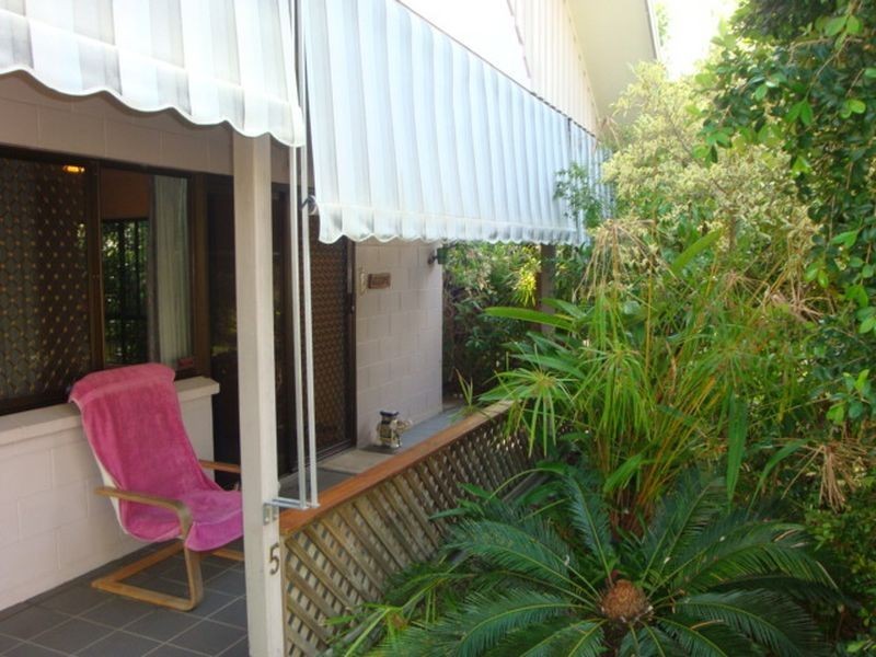 Manunda QLD 4870