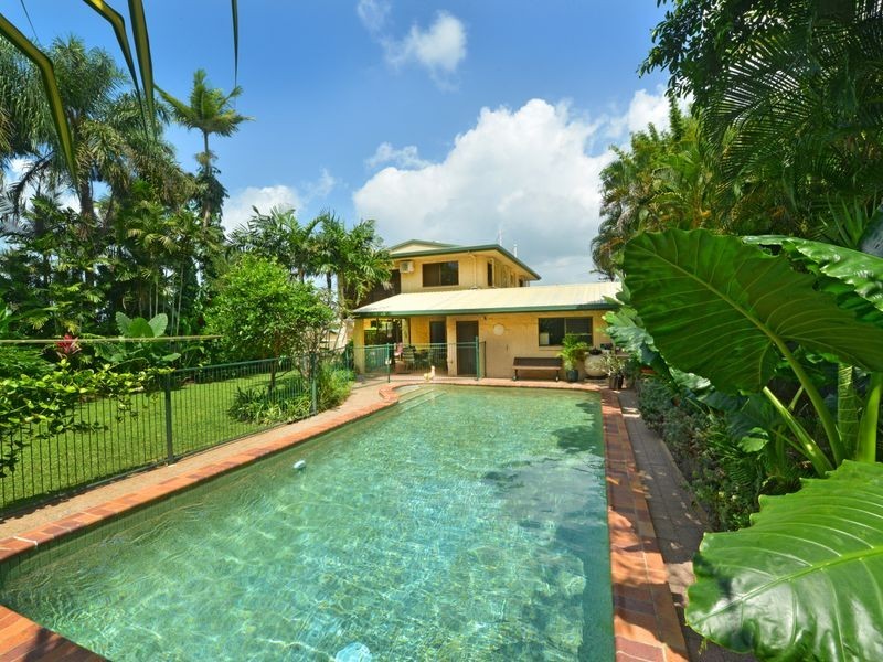 14 Park Street, Whitfield QLD 4870