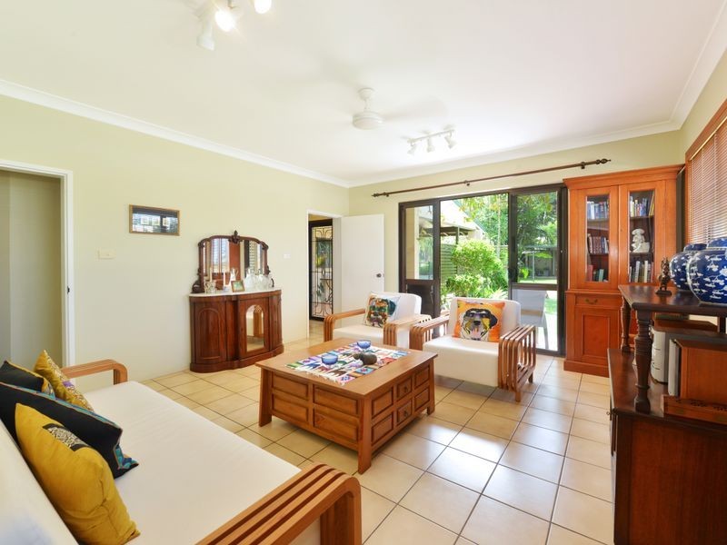 14 Park Street, Whitfield QLD 4870