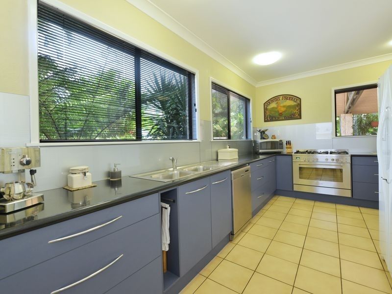 14 Park Street, Whitfield QLD 4870