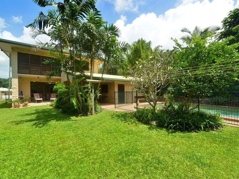 14 Park Street, Whitfield QLD 4870