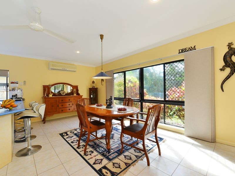 8 Chapel Close, Brinsmead QLD 4870