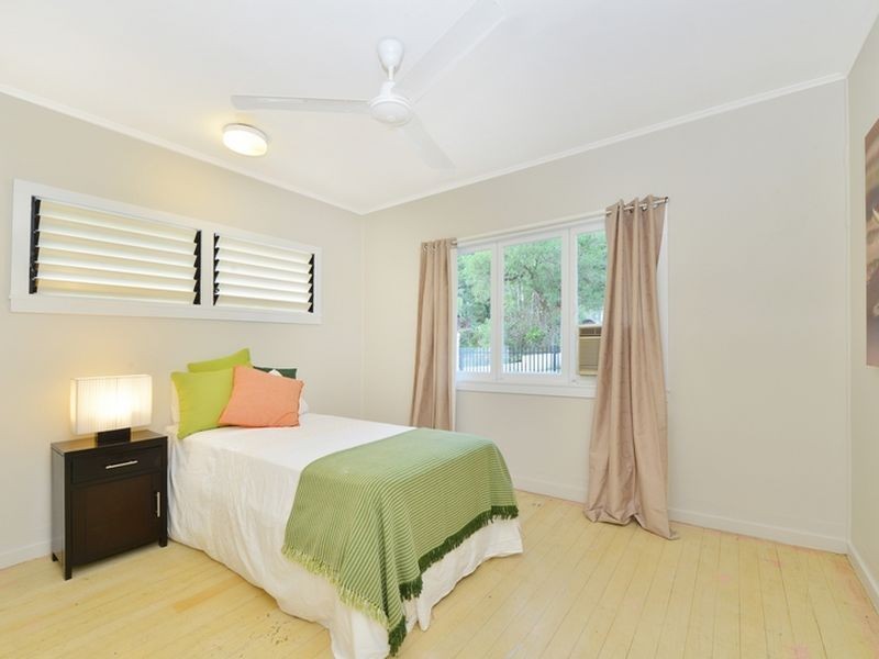 16 Walsh Street, Edge Hill QLD 4870