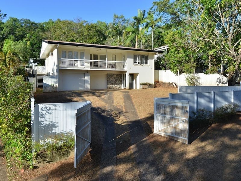 16 Walsh Street, Edge Hill QLD 4870