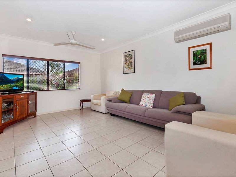 4/190 Irene Street, Mooroobool QLD 4870