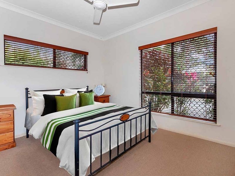 4/190 Irene Street, Mooroobool QLD 4870