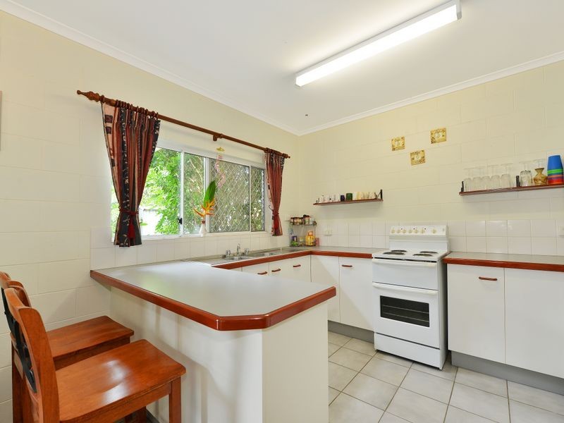 1/3 Ireland Crescent, Whitfield QLD 4870