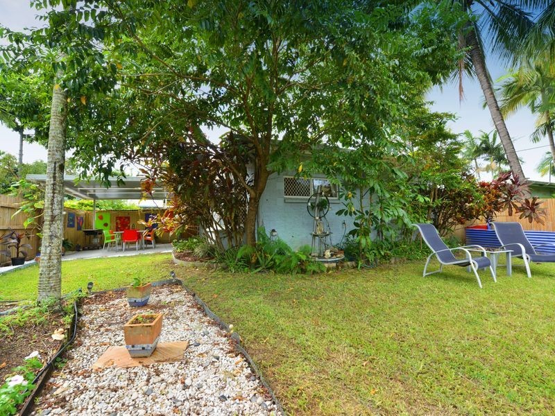 1/3 Ireland Crescent, Whitfield QLD 4870