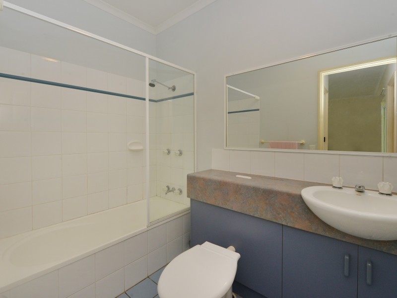 15/2-5 Marella Close, Manoora QLD 4870