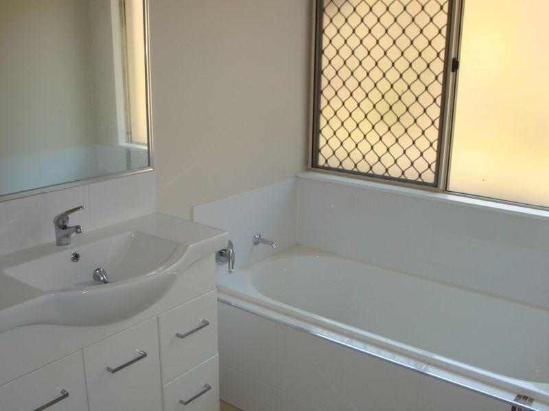 48 Xavier Herbert Drive, Redlynch QLD 4870