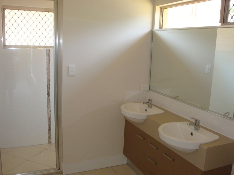 48 Xavier Herbert Drive, Redlynch QLD 4870