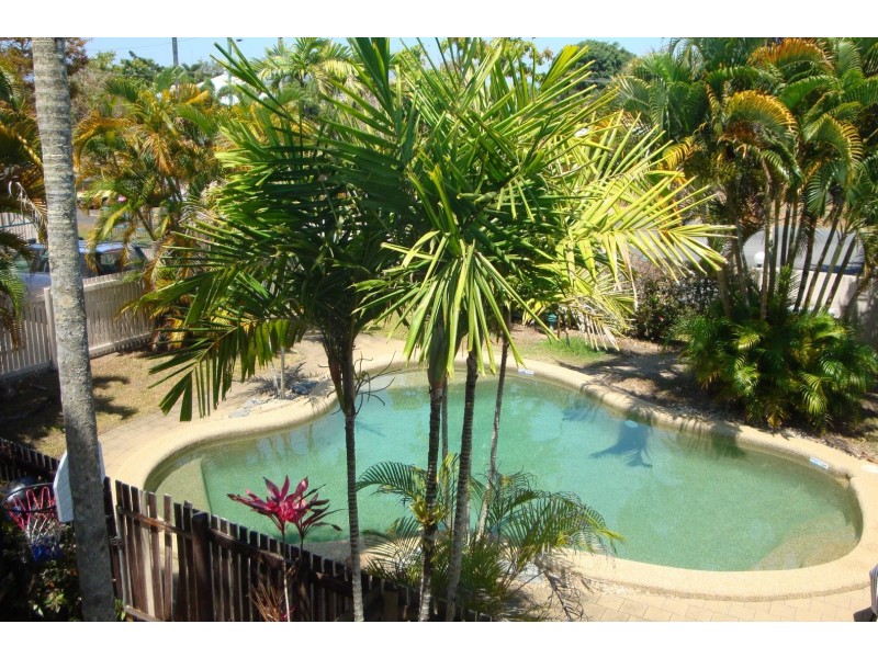 2/34 Lily Street, Cairns North QLD 4870