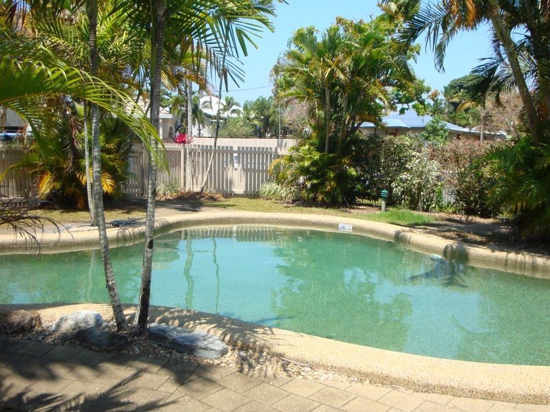 2/34 Lily Street, Cairns North QLD 4870