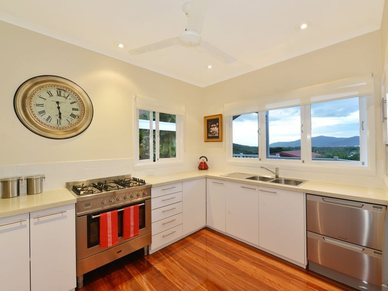 14 Atherton Street, Whitfield QLD 4870