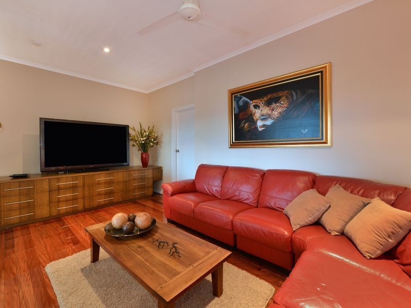 14 Atherton Street, Whitfield QLD 4870