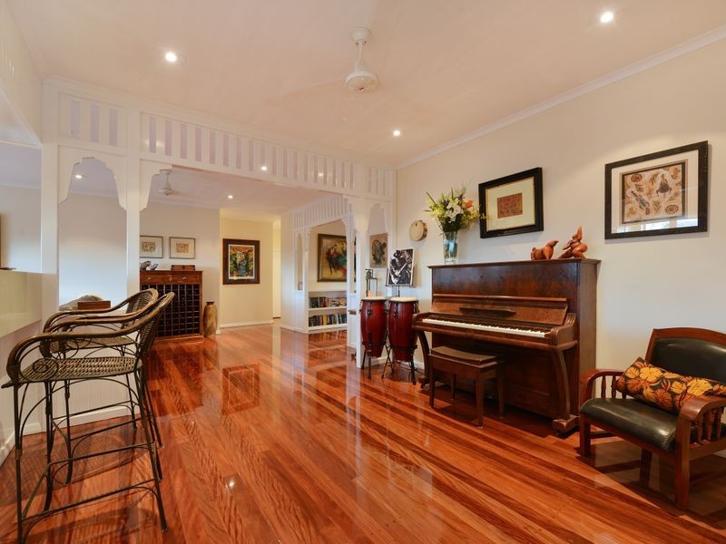 14 Atherton Street, Whitfield QLD 4870
