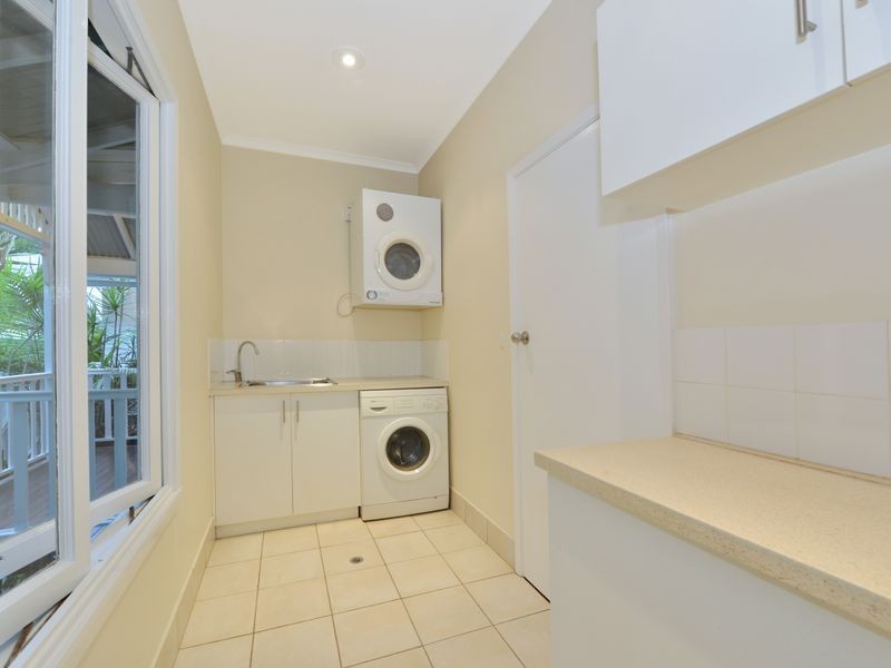 14 Atherton Street, Whitfield QLD 4870