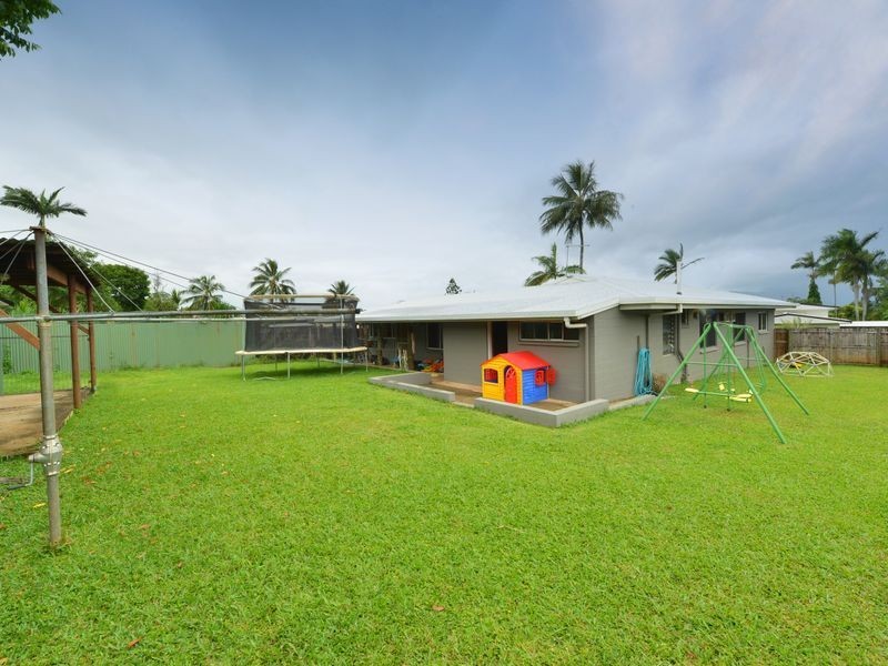 11 Wirrah Street, Bayview Heights QLD 4868