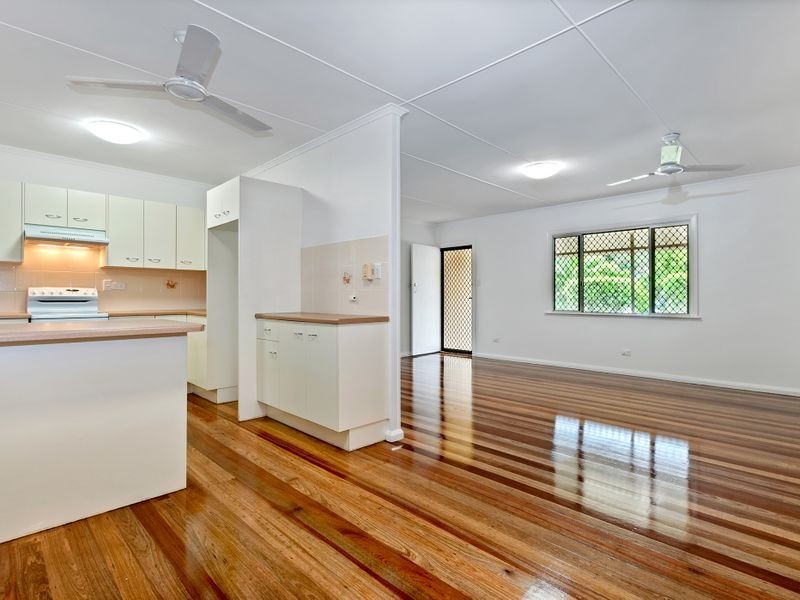 48 Upper Perkins Street, Manoora QLD 4870